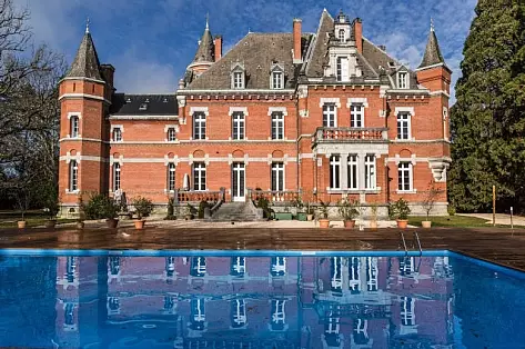 Ch&acirc;teau &agrave; Louer en France, Ch&acirc;teau Midi Pyr&eacute;n&eacute;es | ChicVillas