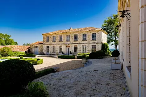 Ch&acirc;teaux &agrave; louer France Dordogne P&eacute;rigord  | ChicVillas
