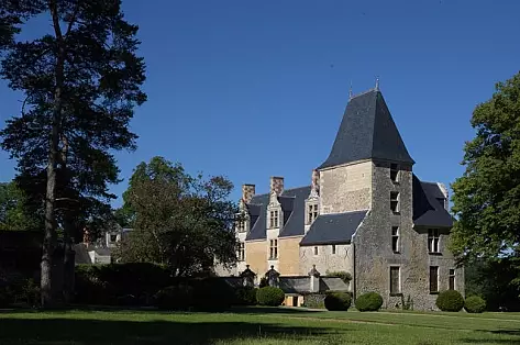 Louez un ch&acirc;teau de luxe avec piscine en Loire Anjou Touraine | ChicVillas