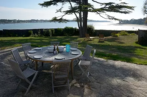 Villa Familliale &agrave; Louer en Bretagne, Plages et R&eacute;gates | ChicVillas