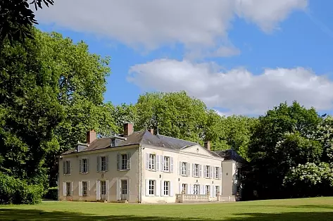 Location demeure de charme avec piscine dans le Val de Loire 