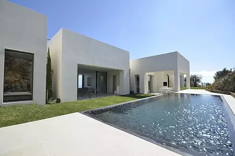 Villa de Luxe avec Piscine &agrave; Louer, White Costa Brava | ChicVillas